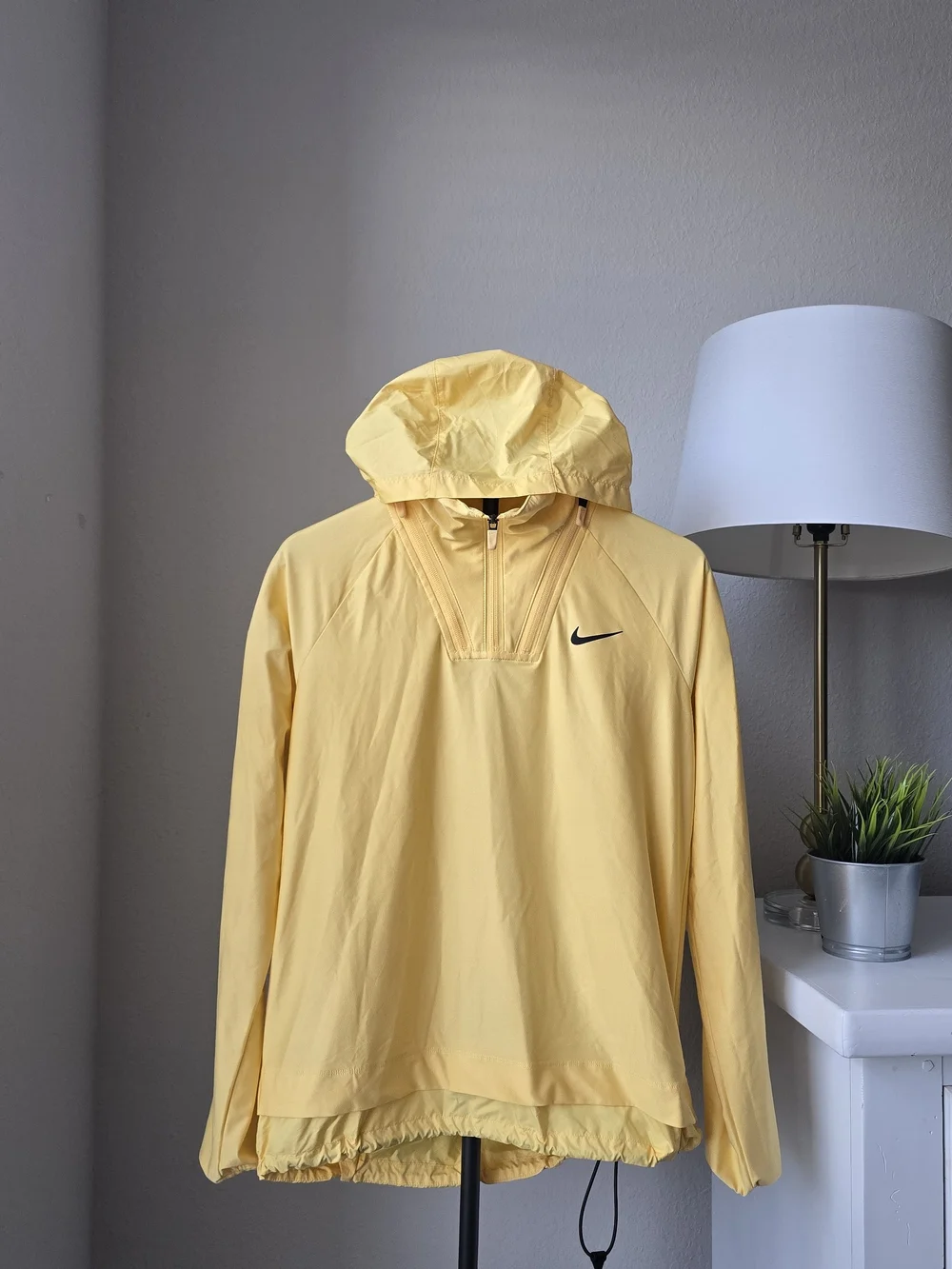 Nike Dri-FIT ADV Women's L Yellow 1/2 Zip Pullover Jacket Hooded Running